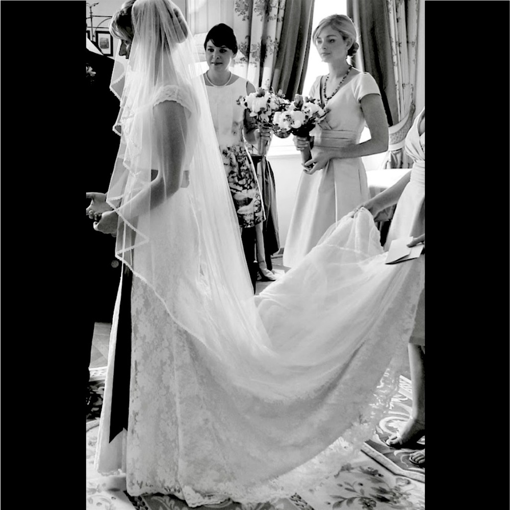 Couture silk veil Sassi holford in ivory